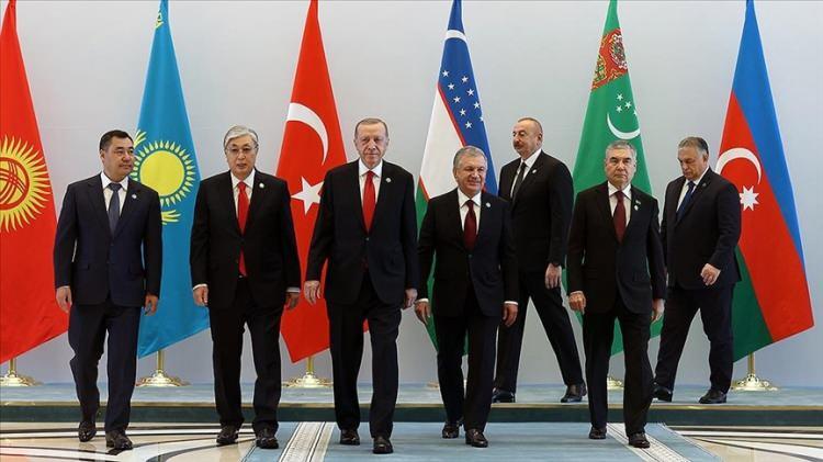<p>Cumhurbaşkanı Recep Tayyip Erdoğan'ın Birleşmiş Milletler (BM) 77. Genel Kurul toplantısında Kuzey Kıbrıs Türk Cumhuriyeti'nin resmen tanınması gerektiği yönündeki konuşması ile ülkesinin Türk Devletleri Teşkilatına (TDT) anayasal adı ile gözlemci üye kabul edilmesinin 2022 yılını KKTC için önemli kıldığını ifade eden Tatar, "2022 gerçek anlamda KKTC'nin statüsünün yükselme yılı oldu." dedi.</p>
