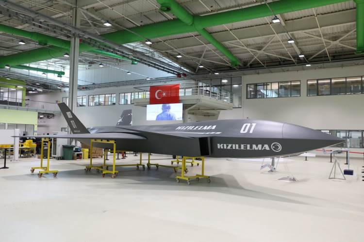 <p>Baykar’ın kendi öz kaynaklarıyla milli ve özgün olarak geliştirdiği Türkiye’nin ilk insansız savaş uçağı Bayraktar KIZILELMA’nın ilk Otomatik Taksi ve Koşu Testi başarıyla tamamlandı.</p>
