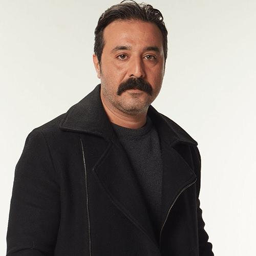 <p>Ünlü oyuncu Mustafa ÜSTÜNDAĞ</p>