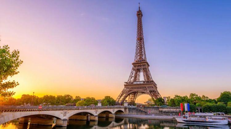 <p>3 - Paris - Fransa</p>

<p> </p>
