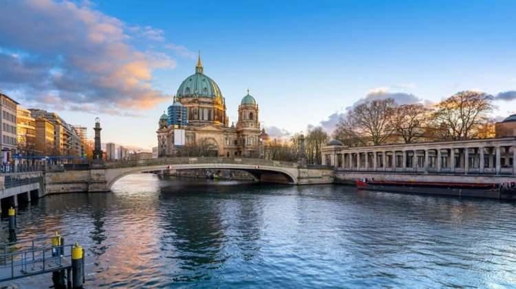 <p><strong>8. Berlin, Almanya</strong></p>

<p> </p>
