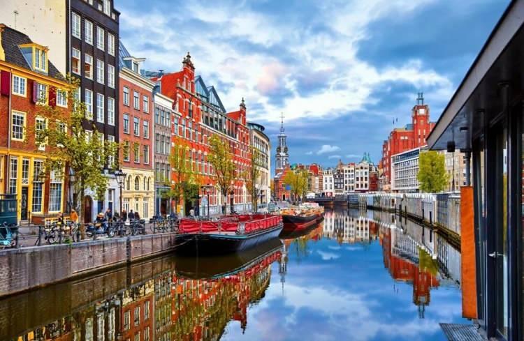 <p><strong>3. Amsterdam, Hollanda</strong></p>

<p> </p>
