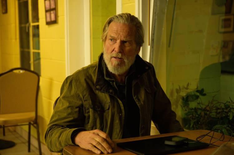 <p>En İyi Erkek Oyuncu (Drama)</p>

<p>Jeff Bridges - The Old Man</p>

<p>Kevin Costner&nbsp; - Yellowstone</p>

<p>Diego Luna - Andor</p>

<p>Bob Odenkirk - Better Call Saul</p>

<p>Adam Scott - Severance</p>
