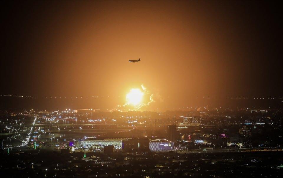 <p>Suudi Arabistan'ın Cidde şehrinde petrol şirketi Aramco'nun tesislerinin bulunduğu bölgeden dumanlar yükseldi.</p>
