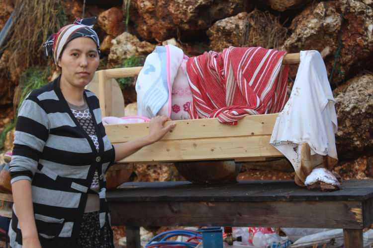 <p>Cumhurbaşkanını konuyu yakın takip ettiğini belirten Çavuşoğlu, İçişleri Bakanı Süleyman Soylu'nun da bölgeye gittiği bilgisini paylaştı.</p>
<p> </p>