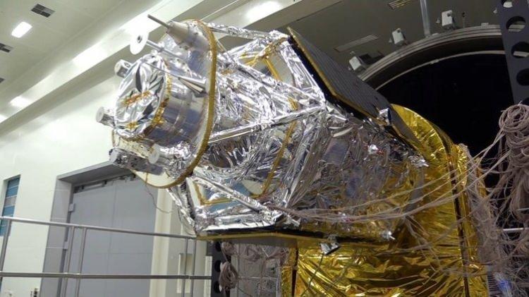 <p><strong>İMECE DE FIRTILATILIYOR</strong><br /> <br /> <br /> İlk milli gözlem uydusu İmece'nin uçuş modeli testlerine başlandı, önümüzdeki yıl yörüngesinde olacak.</p> 