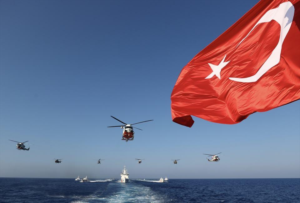 <p>Kuzey Kıbrıs Türk Cumhuriyeti'nde düzenlenen Şehit Teğmen Caner Gönyeli 2022 Arama Kurtarma Davet Tatbikatı’nın deniz safhası gerçekleştirildi.</p>
