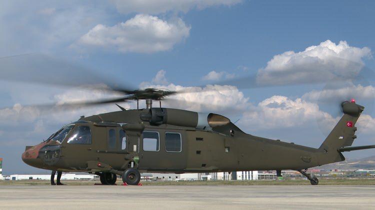 <p>Türk Havacılık ve Uzay Sanayii, T70 Genel Maksat Helikopter Programı kapsamında yerli aviyonik sistemler, transmisyon, iniş takımı, dinamik parçalar ile nihai montaj ve kalifikasyon testlerini tamamladığı ilk T70 Helikopteri'nin teslimatını Jandarma Genel Komutanlığına gerçekleştirdi.</p>