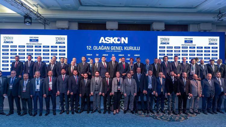 <p><strong>ASKON:</strong> Anadolu Aslanları İş Adamları Derneği Genel Başkanı Orhan Aydın, "Beklentimiz enflasyon oranı artı 5. Yani yüzde 40 oranında bir artış bekliyoruz." ifadelerini kullandı.</p>
<p> </p>