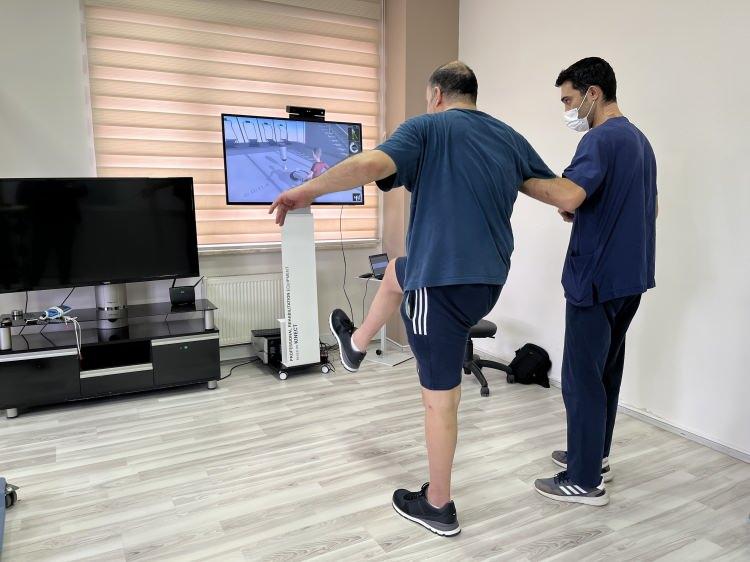 <p><strong>SUUDİ ARABİSTAN VE DUBAİ'DEKİ TEDAVİLER İŞE YARAMADI</strong></p>

<p>Eski sağlığını geri kazanabilmek adına Suudi Arabistan’da ve Dubai’de fizik tedavi ve rehabilitasyonlar alan Gassan Waked, istediği sonucu elde edemedi.</p>
