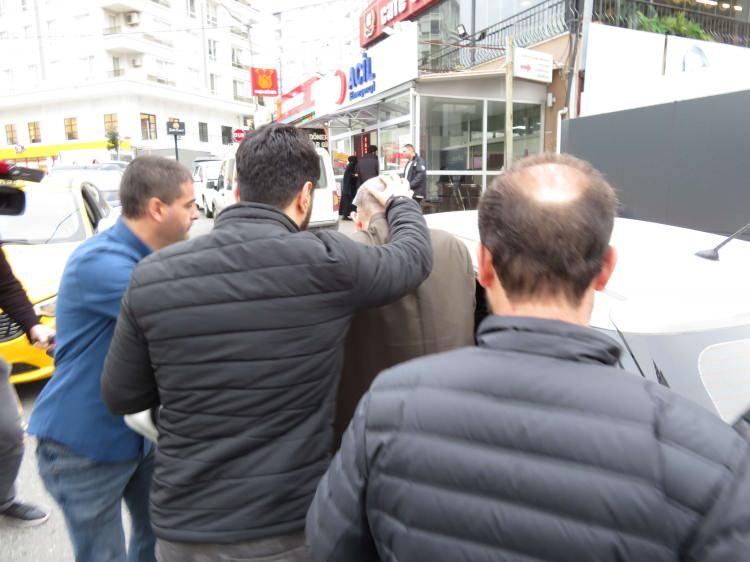<p>İfadesinde Hira Nur Vakfı’nda fahri imam olarak çalıştığını söyleyen Gümüşel, “Benim kızım olan H.K.G’nin 6 yaşındayken Kadir İstekli ile imam nikahını ben kıymadım. Böyle bir olay olmadı. Kızım 16 yaşındayken söz kesilmişti." dedi.</p>