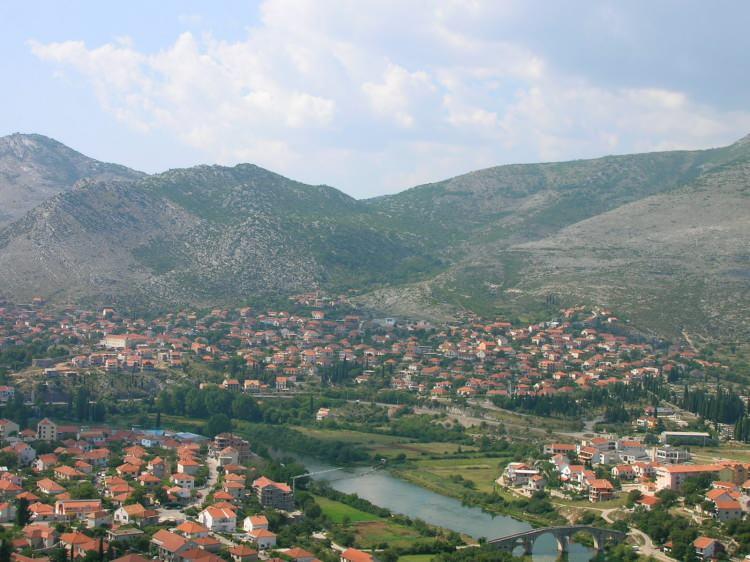 <p>1- Trebinje, Bosna Hersek</p>

<p> </p>
