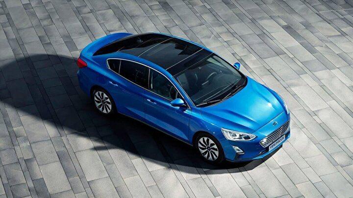 <p>4 bin 219 adetle Ford Focus,</p>