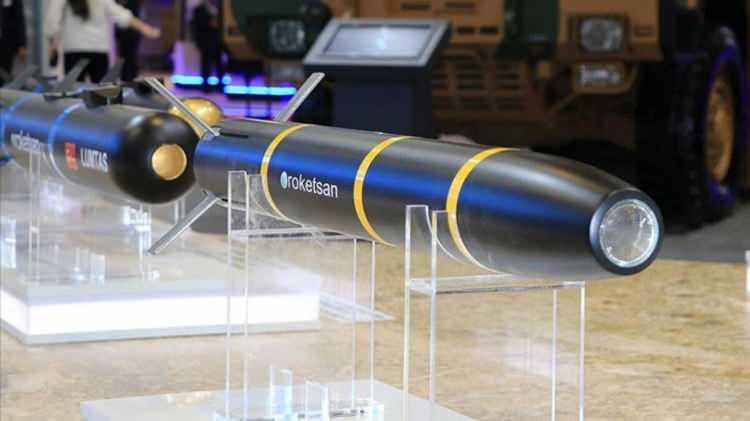 <p>Bu çip, lazer güdümlü füzelerin daha hassas çalışmasını ve daha küçük hedeflerin çok daha uzak mesafelerden algılanmasını sağlayacak.</p>