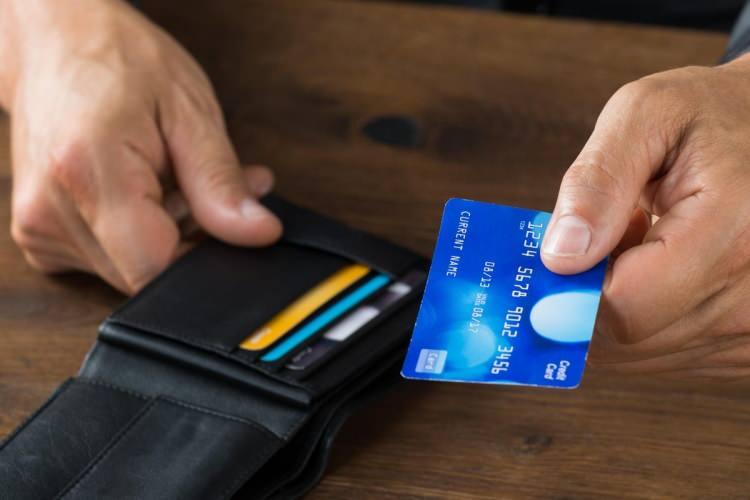 <p>Bankaların mobil uygulamalarından da süre kontrolü yapılabiliyor.</p>