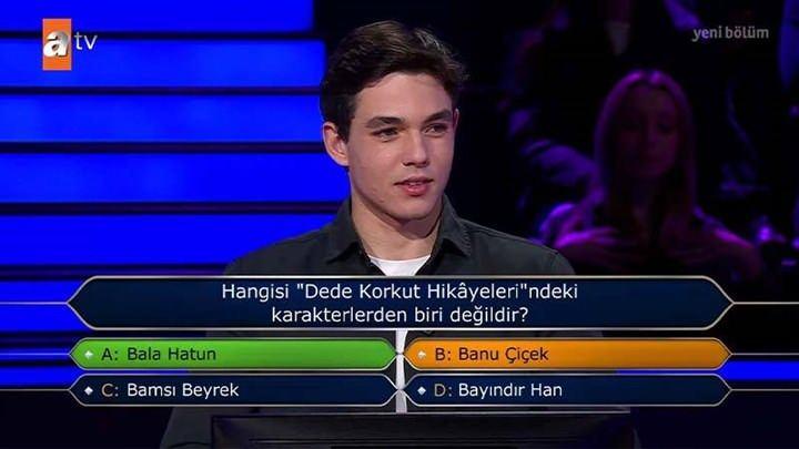 <p><strong>Cevabı verseydi B seçeneğini söyleyeceğini belirten Batu Alıcı çekilmekle çok doğru karar aldı. Çünkü cevap A şıkkı olan Bala Hatun olacaktı.</strong></p>