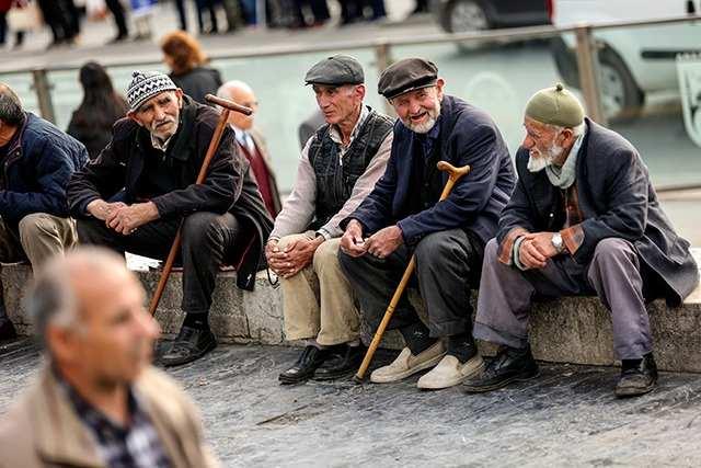 <p>Çimento fabrikaları,</p>

<p> </p>
