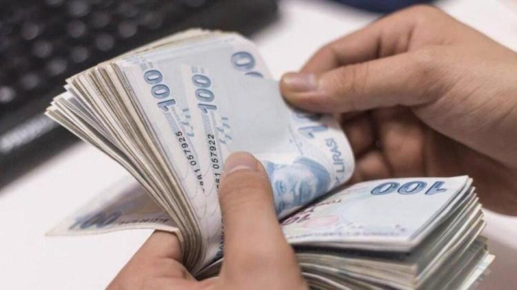 <p> Artışla birlikte asgari ücretin üstünde maaş alan çalışanların da kazancı etkilenecek.</p>
