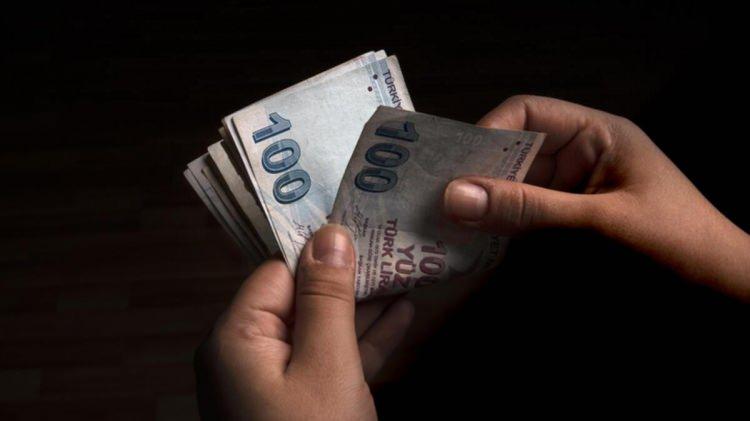 <p>Çıkan sonuçlarda, işçilerin asgari ücret beklentisi 7 bin 500 TL’yi geçerken, işverenlerin asgari ücret beklentisi 7 bin TL olmuştu.</p>
<p> </p>