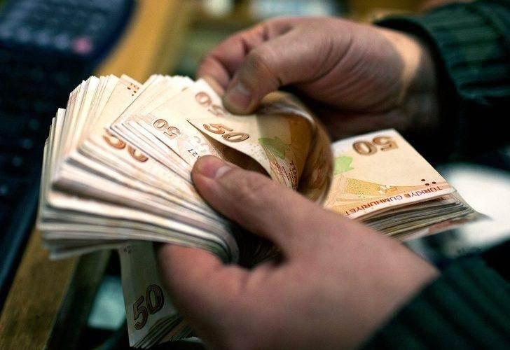 <p><strong>ASGARİ ÜCRETLE ARTACAK MAAŞLAR</strong></p>

<p>Asgari ücrete yüzde 40 zam gelirse, yeni yılda artacak ücretler şu şekilde olacak:</p>

