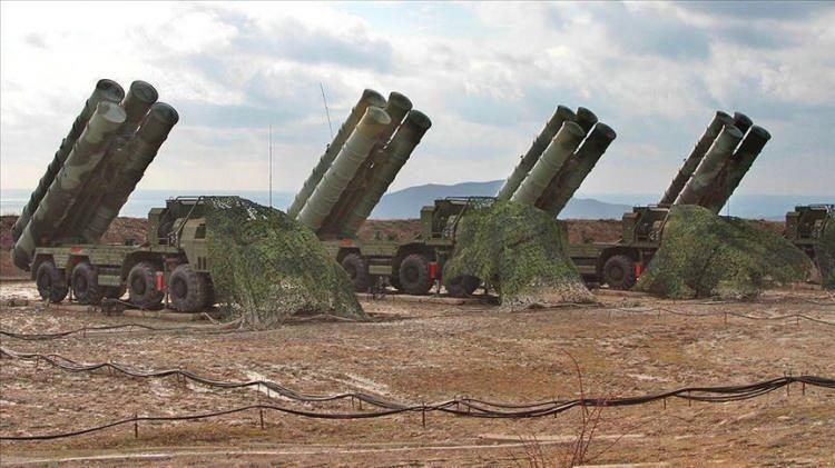 <p>Panagiotopoulos, “Aynı prosedür, Ukrayna’ya göndermek isteyebilecekleri diğer Rus yapımı hava savunma sistemleri için de geçerli” ifadelerini kullandı.</p>
