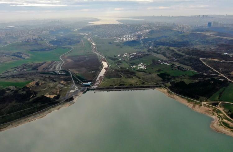 <p>Kanal İstanbul ile ilgili hassasiyetler var ise Panama'nın deneyimleri Türkiye'deki bu tartışmaya da ışık tutacaktır." diye konuştu.</p>
