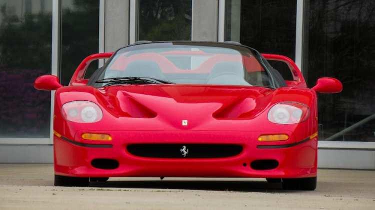 <p>RM Sotheby's kısa bir süre önce, sadece 625 milde olan sadece 349 adet üretilen 1995 Ferrari F50'yi açık artırmaya çıkardı.</p>
