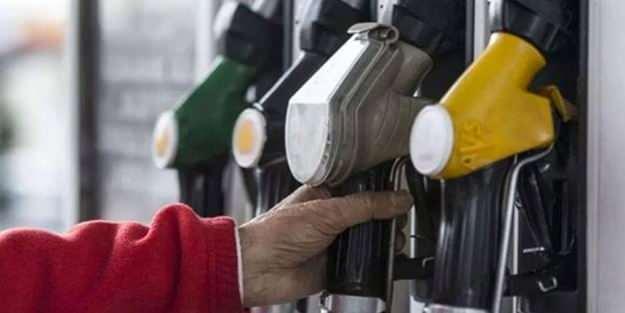 <p>Zammın ardından benzinin litresi İstanbul'da 18 lira 62 kuruşa,</p>