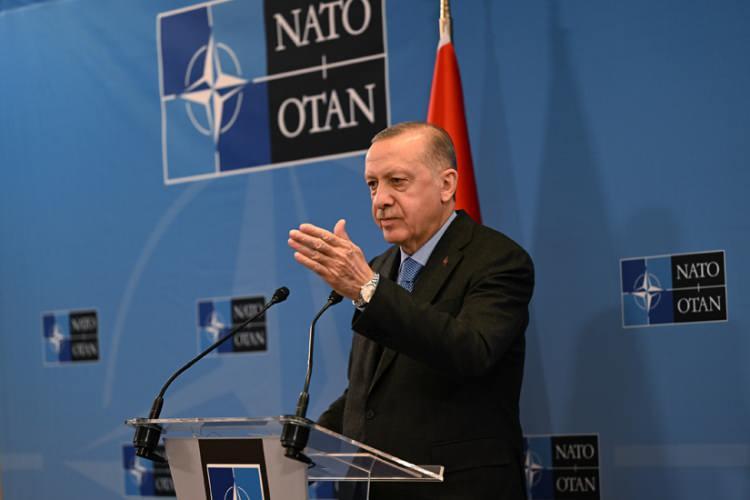 <p>Cumhurbaşkanı Erdoğan, NATO Olağanüstü Devlet ve Hükûmet Başkanları Zirvesi ardından bir basın toplantısı düzenledi.</p>
<p> </p>