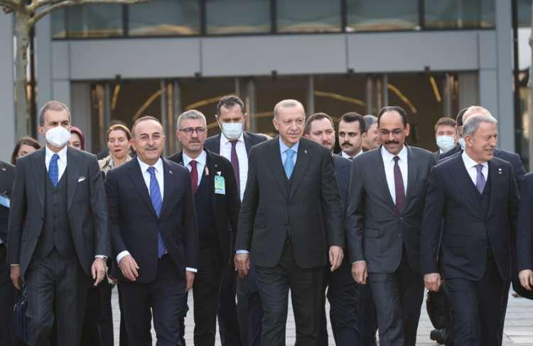 <p>Cumhurbaşkanı Erdoğan, NATO Olağanüstü Devlet ve Hükûmet Başkanları Zirvesi ardından bir basın toplantısı düzenledi.</p>
<p> </p>