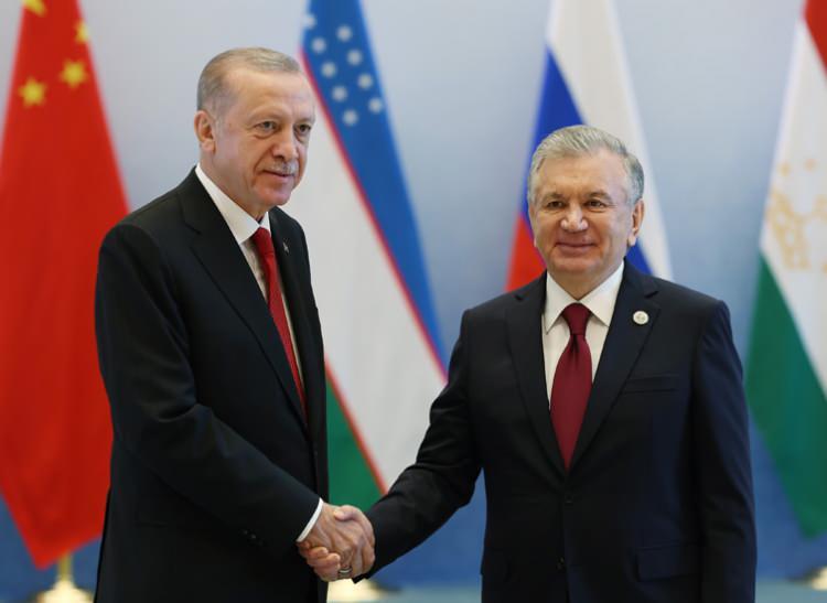 <p>Cumhurbaşkanı Erdoğan, ülkedeki ikili temasları kapsamında, Azerbaycan Cumhurbaşkanı İlham Aliyev, Pakistan Başbakanı Şahbaz Şerif, Çin Devlet Başkanı Şi Cinping, Moğolistan Cumhurbaşkanı Ukhnaagiin Khurelsukh, Hindistan Başbakanı Narendra Modi, Özbekistan Cumhurbaşkanı Şevket Mirziyoyev, Rusya Federasyonu Devlet Başkanı Vladimir Putin ve İran Cumhurbaşkanı İbrahim Reisi ile bir araya geldi.</p>

<p> </p>
