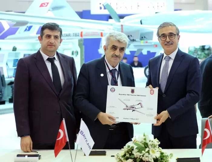 <p>"Ne ürettiğimiz ile bir yere varamıyoruz. Ancak nasıl ve neden sorularına cevaplarla gayretlerimiz ve çabalarımız zaman alıyor geçen bir anlam kazanabiliyor. Rahmetli babamız Özdemir Bayraktar hayatını bu alana adamıştı, adeta vakfetmişti. İş yerinde yaşıyordu, annem de bizle yaşıyor iş yerinde. Bizimle birlikte birlikte çalışıyor.</p>

<p> </p>

