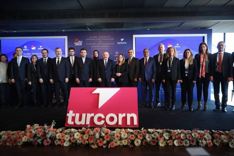 <p>Kendilerinin yaptıkları mücadelede önemli bir inovasyona açıklama yürütme belgesi Bayraktar, şöyle devam etti:</p>

<p>"Bizim için inovasyon herkesin 'Yapılamayacağı' belirtilen yerde ahlaktan ve dosdoğru yollardan milim taviz yürüyebilmek. Bürokrasinin dolambaçlı yollarına asla bulaşmadan, aldığın doğrudan asla ayrılmadan hatta tüm yolların tıkanması üzerine yinelendiğinden ayrılmadan, askerle birlikte okyanusa, bu mücadele için hayatını vakfetmek ve Yoldan asla ayrılmadan mücadele etmek bence en büyük inovasyondur.</p>
