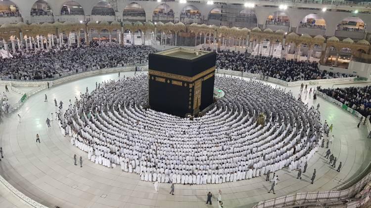 <p><span style="color:#2F4F4F"><strong>Hac ve Umre Hizmetleri Genel Müdürü Remzi Bircan, yaptığı açıklamada, Diyanet İşleri Başkanı Erbaş'ın yakın zamanda Suudi Arabistan Hac ve Umre Bakanı Tevfik er-Rabia ile yaptığı görüşmenin çok önemli olduğunu söyledi.</strong></span></p>
<p> </p>