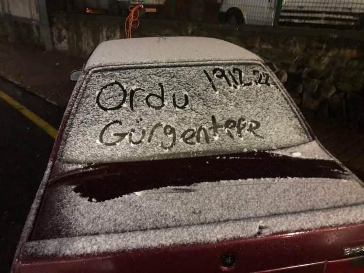 <p>Akkuş, Aybastı, Gürgentepe, Kumru, Korgan, Mesudiye, Çamaş, Kabadüz ve Gölköy ilçelerinin yüksek kesimleri etkili olan kar yağışı sonrası beyaz örtüyle kaplandı. <br />
</p>