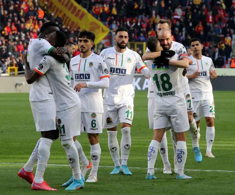 <p>Alanyaspor - 150 bin dolar</p>
