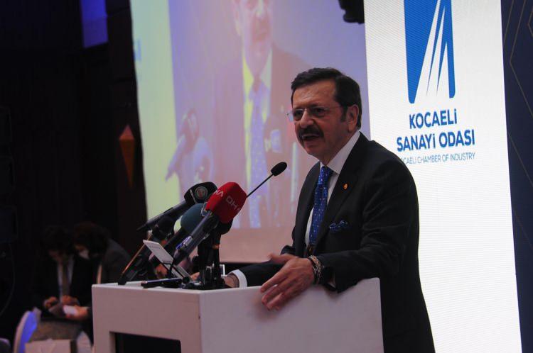 <p>Toplam 14 sektörde en iyi performansı sergileyen 23 şirketin ödül aldığı törende, Kocaeli Arabuluculuk ve Tahkim Merkezi'nin temsili açılışı yapıldı. </p>