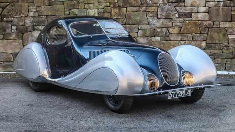 <p><strong>5 - 1937 TALBOT-LAGO T150-C-SS TEARDROP COUPE</strong></p>
<p><strong></strong></p>
<p>Aynı müzayede evi tarafından Amelia Island etkinliğinde satılan araca 12 milyon 343 bin dolar ödendi.</p>