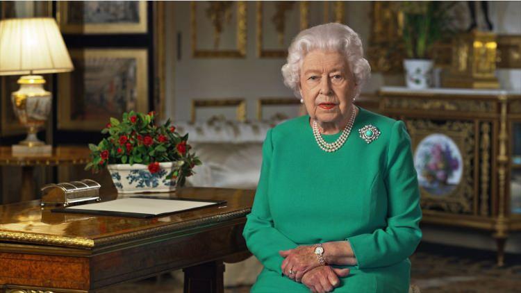 <p><span style="color:#800000"><strong>İNGİLTERE KRALİÇESİ II. ELIZABETH'İN ÖLÜMÜ</strong></span></p>
<p><span style="color:#4B0082"><strong>8 Eylül'de yaşamını yitiren İngiltere Kraliçesi II. Elizabeth, dünya gündeminde yerini koruyan isimlerden oldu. Ölümüyle, Kraliyet ailesinin yanı sıra tüm İngiltere halkını yasa boğdu.</strong></span></p>