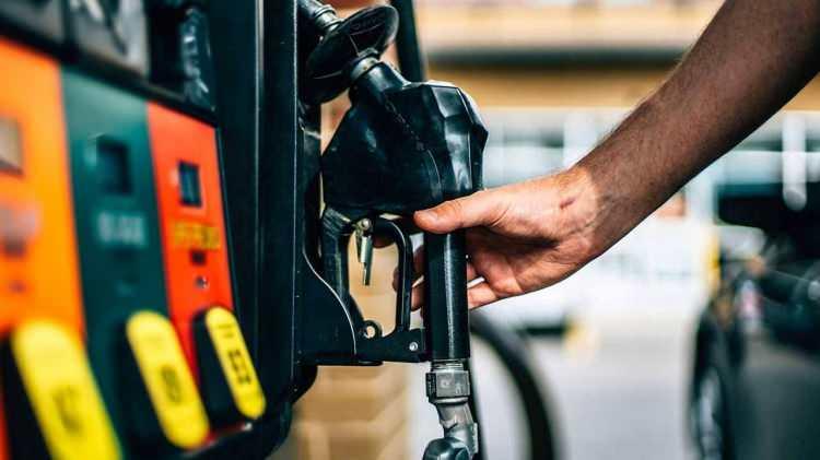 <p>, 10 Aralık'ta benzine 75 kuruş indirim</p>