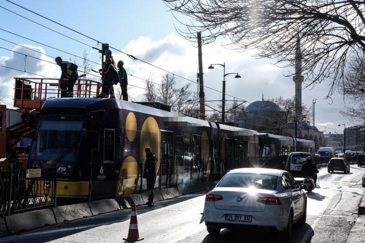 <p><strong>VATMANIN İFADESİ ALINMAK ÜZERE EMNİYETE GÖTÜRÜLDÜ</strong></p>
<p> </p>
<p>Kabataş-Bağcılar Tramvay Hattı’nda, 4 kişinin yaralandığı tramvay kazasında vatman, ifadesi alınmak üzere emniyete götürüldü.</p>