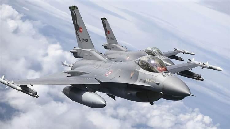 <p>Yapısal iyileştirmelerle envanterdeki F-16 uçaklarının ömürlerinin uzatılmasına devam edildi.</p> 