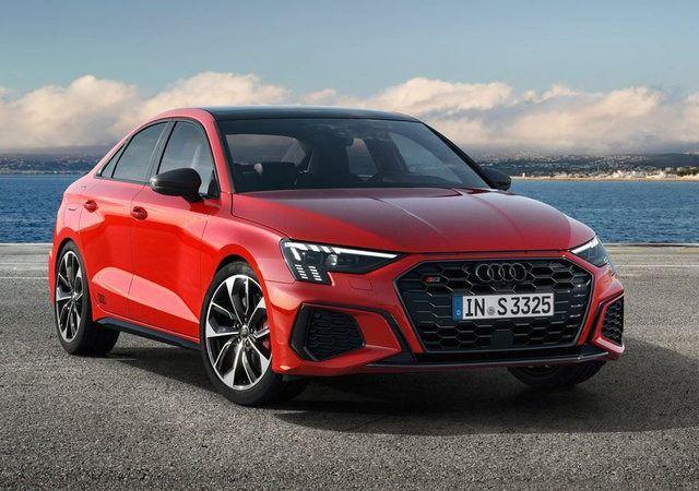 <p><strong>AUDI S3</strong></p>

<p>A3'ün performanslı kardeşi S3'ün kaputunun altında da 2.0 litrelik turboşarjlı motor bulunuyor. 310 beygir güç ve 400 Nm tork üretebilen bu motor, tüm gücünü 7 ileri vitesli S Tronic şanzıman ile tüm tekerlerine aktarıyor. 0-100 km/sa hızlanmasını 4.8 saniyede tamamlayabilen araç, 250 km/s azami hıza sahip.</p>
