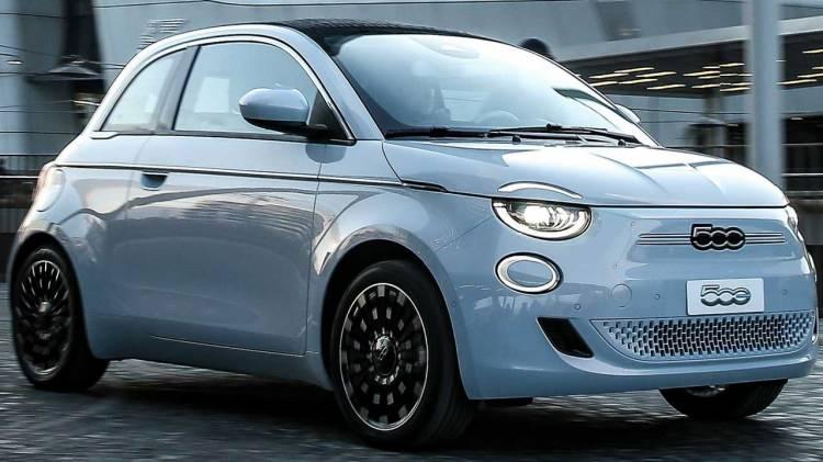 <p><strong>Fiat 500 BEV</strong></p>
<p>Fiat’ın küçük şehir içi otomobili yüzde yüz elektrikli versiyonuyla 2022 yılının son çeyreğinde listelere adını yazdıracak.</p>