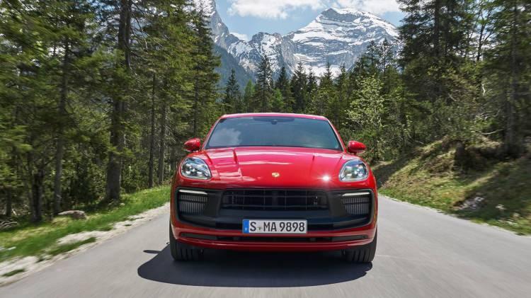 <p><strong>Porsche Macan T</strong></p>
<p>Porsche kompakt SUV model ailesinden Macan T, önümüzdeki yılın ikinci çeyreğinde kardeşlerine katılacak.</p>