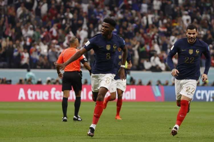 <p>77 - AURELIEN TCHOUAMENI</p>

<p>Takımı: Real Madrid<br />
Ülkesi: Fransa</p>
