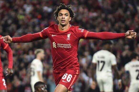 <p>72 - TRENT ALEXANDER-ARNOLD</p>
<p>Takımı: Liverpool<br />
Ülkesi: İngiltere</p>