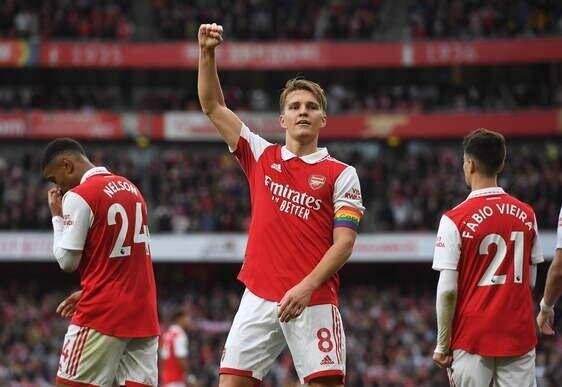 <p>69 - MARTIN ODEGAARD</p>

<p>Takımı: Arsenal<br />
Ülkesi: Norveç</p>
