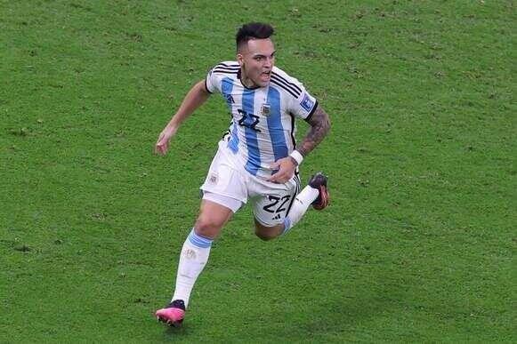 <p>50 - LAUTARO MARTINEZ<br />
Takımı: Inter<br />
&Uuml;lkesi: Arjantin</p>
