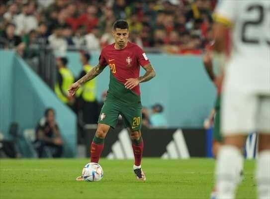 <p>21 - JOAO CANCELO<br />
Takımı: Manchester City<br />
&Uuml;lkesi: Portekiz</p>
